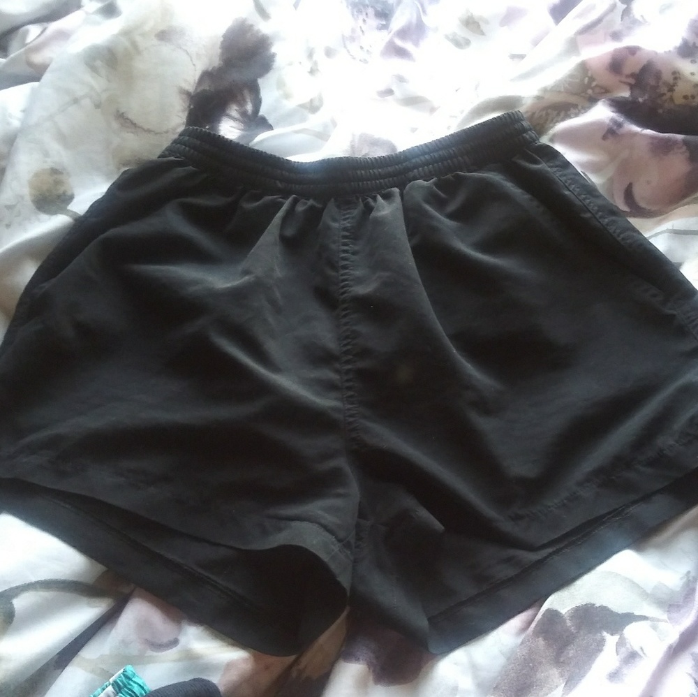 Black running shorts XS